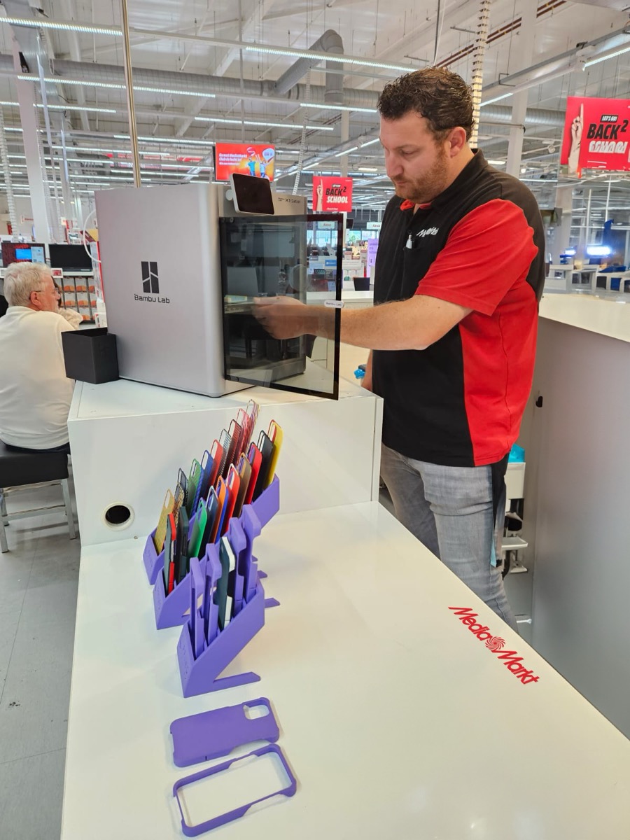 red-wolf-technology-and-motorola-mobility-form-partnership-to-revolutionize-phone-repair-with-3d-printing-1 Red Wolf Technology and Motorola Mobility Form Partnership to Revolutionize Phone Repair with 3D Printing